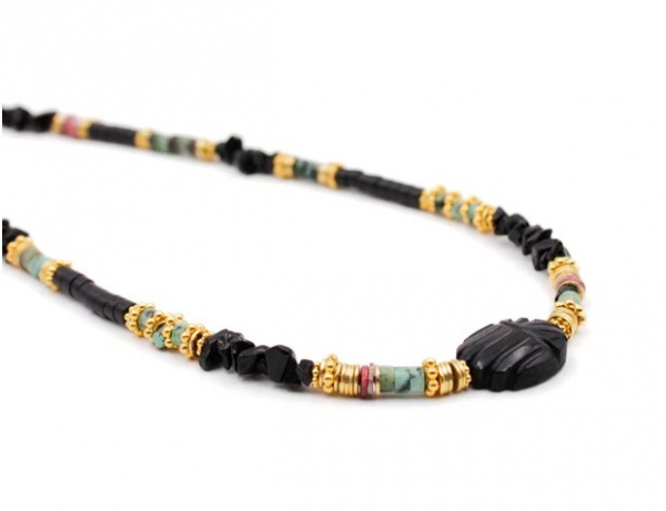 70-Collier heishi scarab�e - ELSA