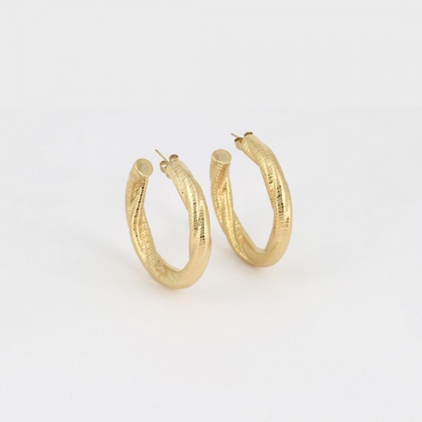 BOUCLE D OREILLE CREOLE ACIER DORE