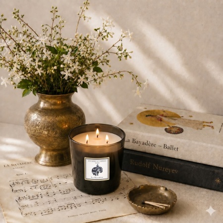 Bougie parfum&eacute;e - La Bayad&egrave;re - Santal des Indes - Taille : LA PRIMA DONNA  - 500G