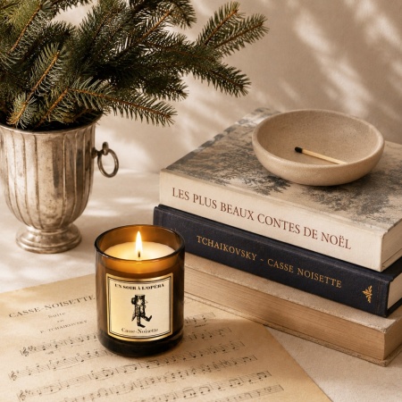 Bougie parfum&eacute;e No&euml;l - Casse-Noisette - Epicea Pain d\'&eacute;pices -  tailles : LA SOLISTE - 180 G