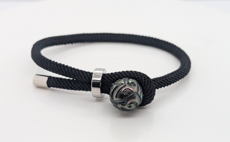 Bracelet codon synthétique réglage 1 point et perle de tahiti gravée Réglable