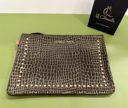 Pochette en cuir BOBY Minicroco Cafe